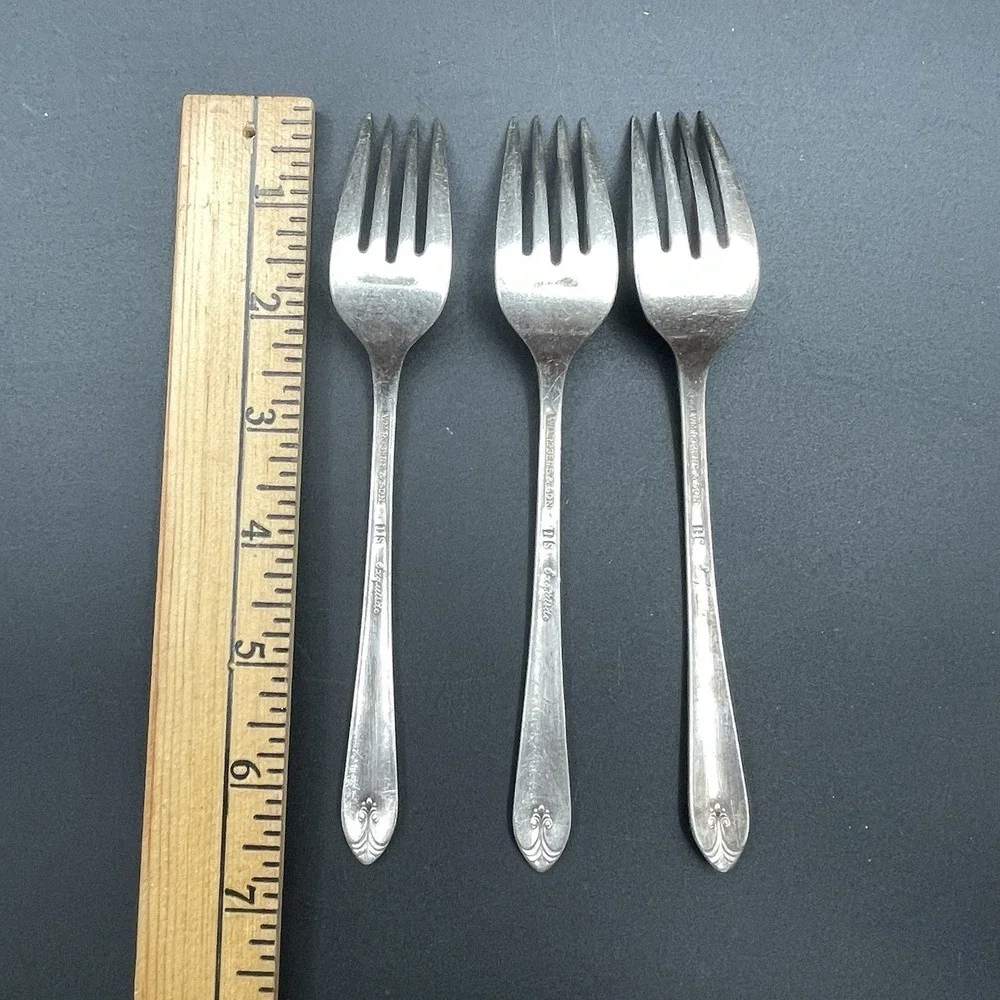 Wm. Rogers & Son lot wm
